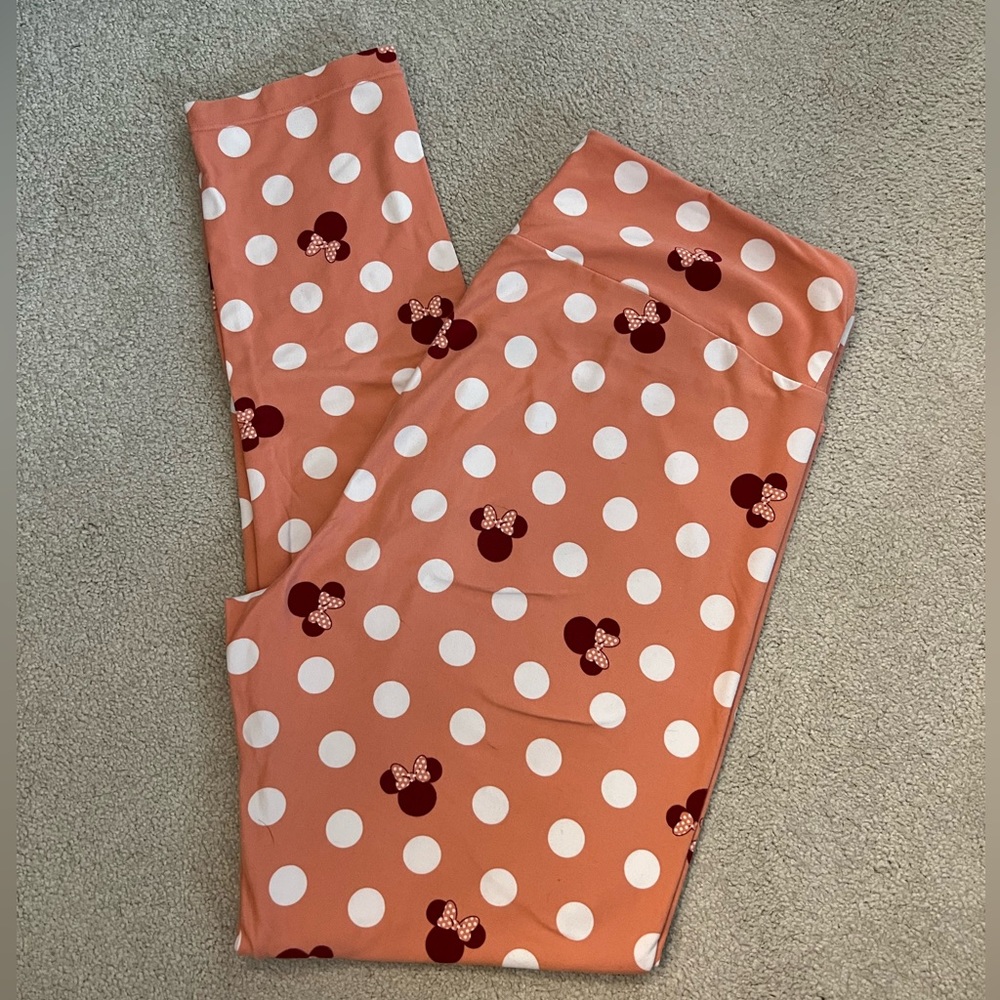 Disney x LuLaRoe Leggings TC Tall & Curvy
Minnie Mouse sz 12-18
